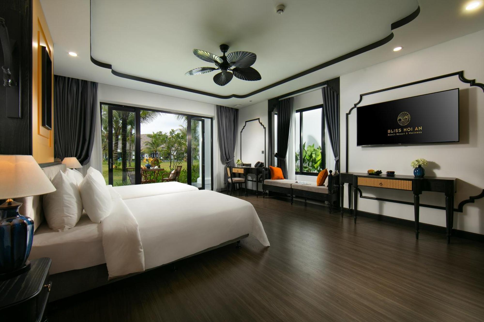 Bliss Hoi An Beach Resort & Wellness Exterior photo