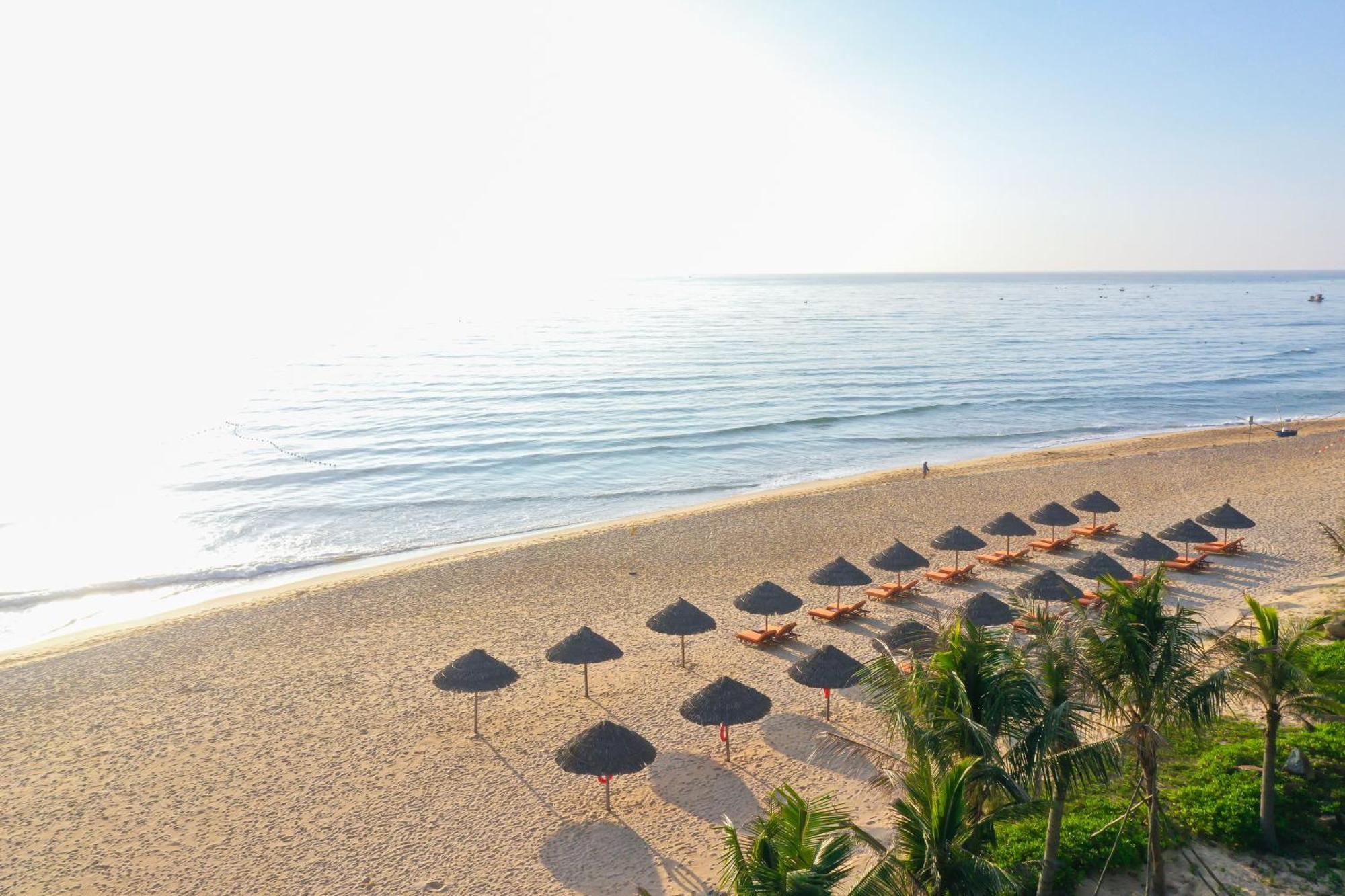 Bliss Hoi An Beach Resort & Wellness Exterior photo