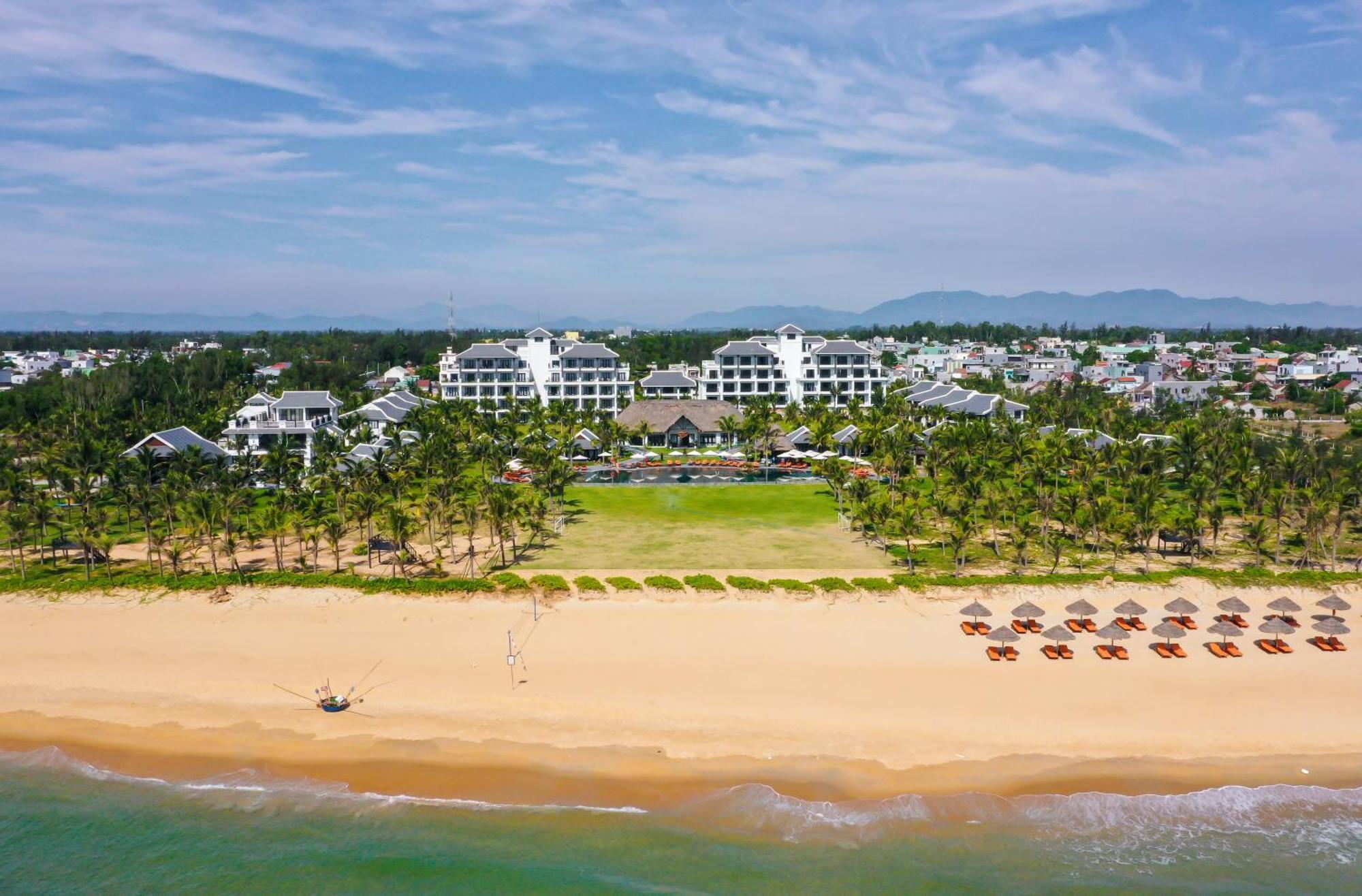 Bliss Hoi An Beach Resort & Wellness Exterior photo